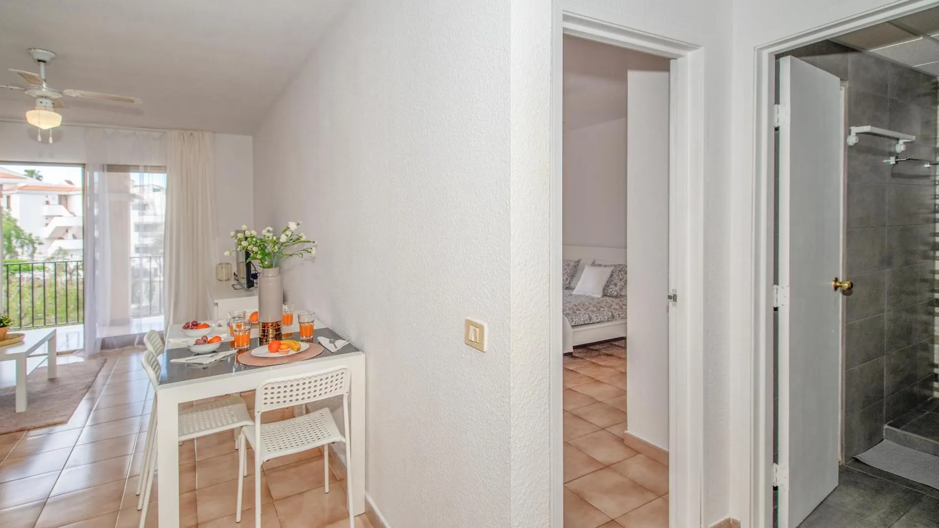 Apt Patricie With Heated Pool Los Cristianos  Διαμέρισμα