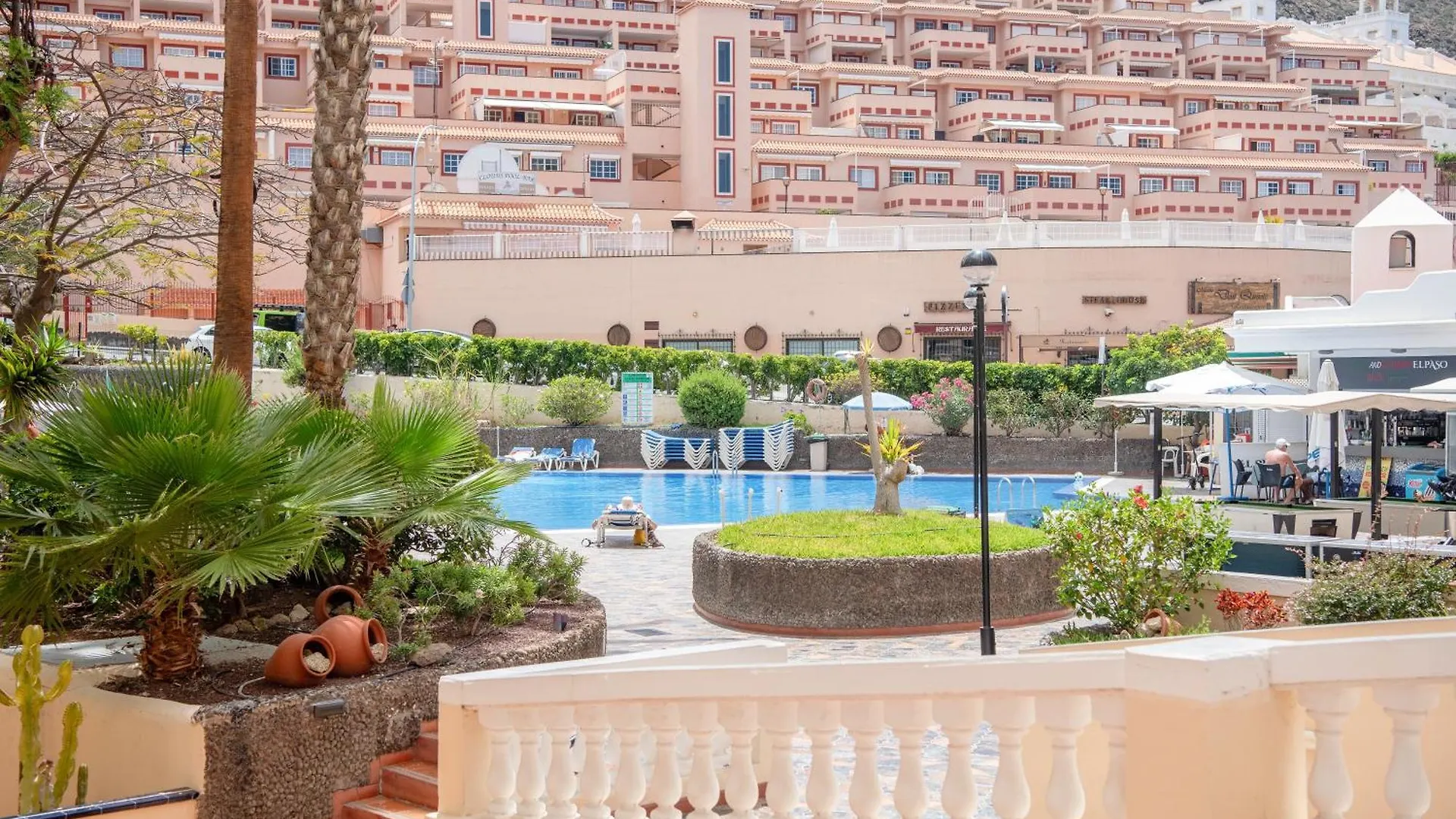 Apt Patricie With Heated Pool Los Cristianos  Ισπανία