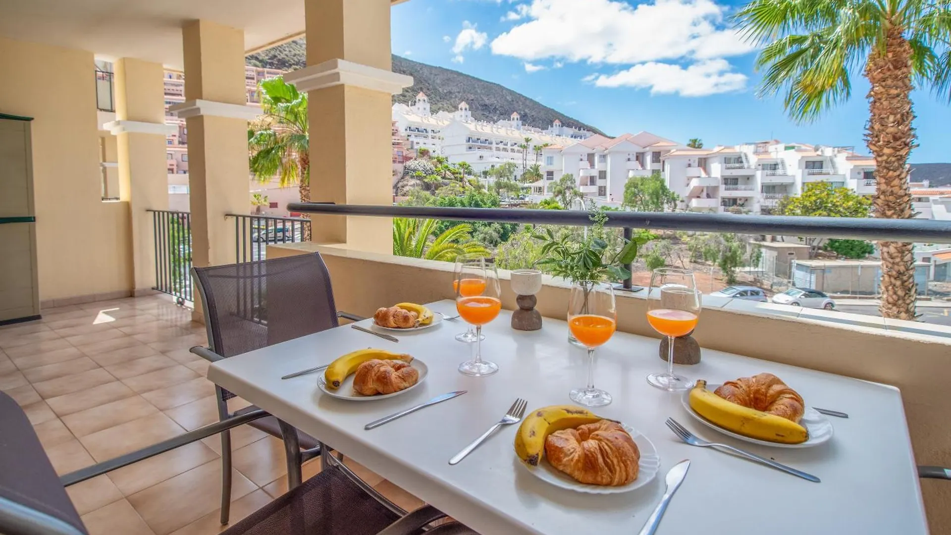 Apt Patricie With Heated Pool Los Cristianos  Διαμέρισμα
